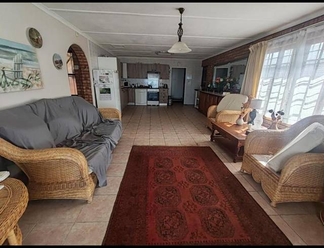 5 BEDROOM HOUSE FOR SALE IN BEACON ROCKS